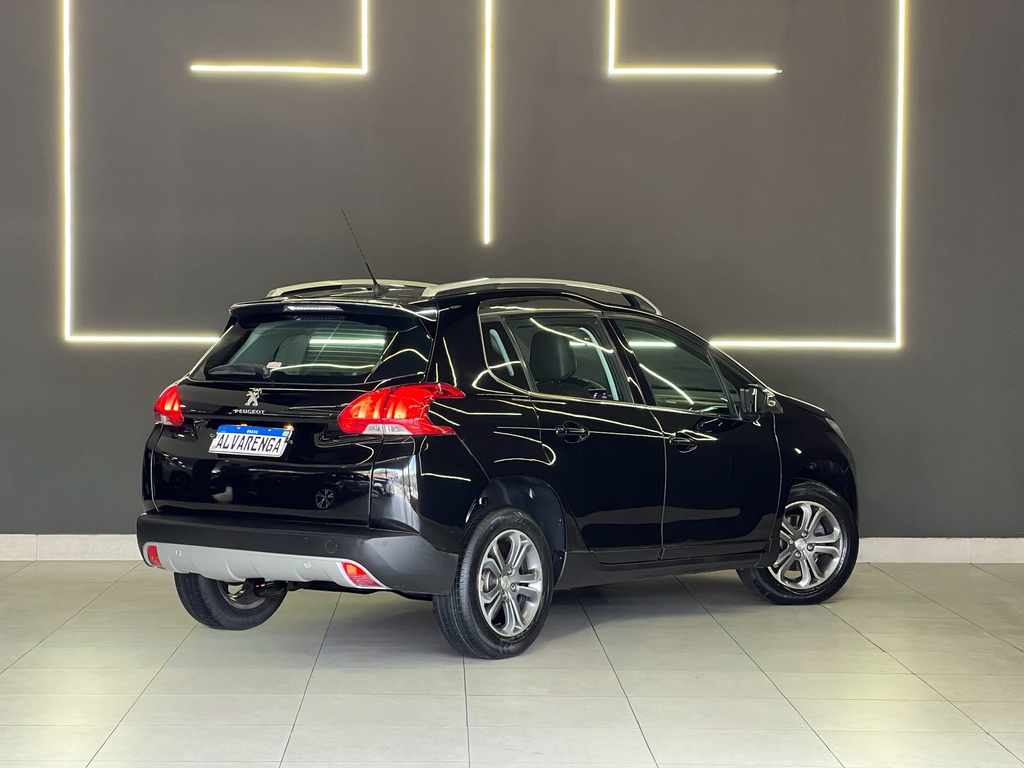 Peugeot 2008 Preto