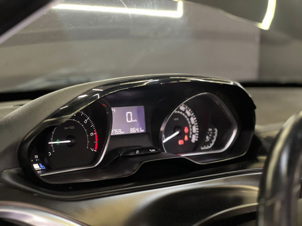 Peugeot 2008 Preto