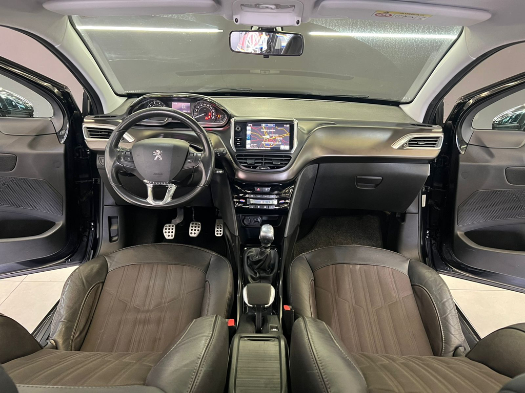 Peugeot 2008 Preto