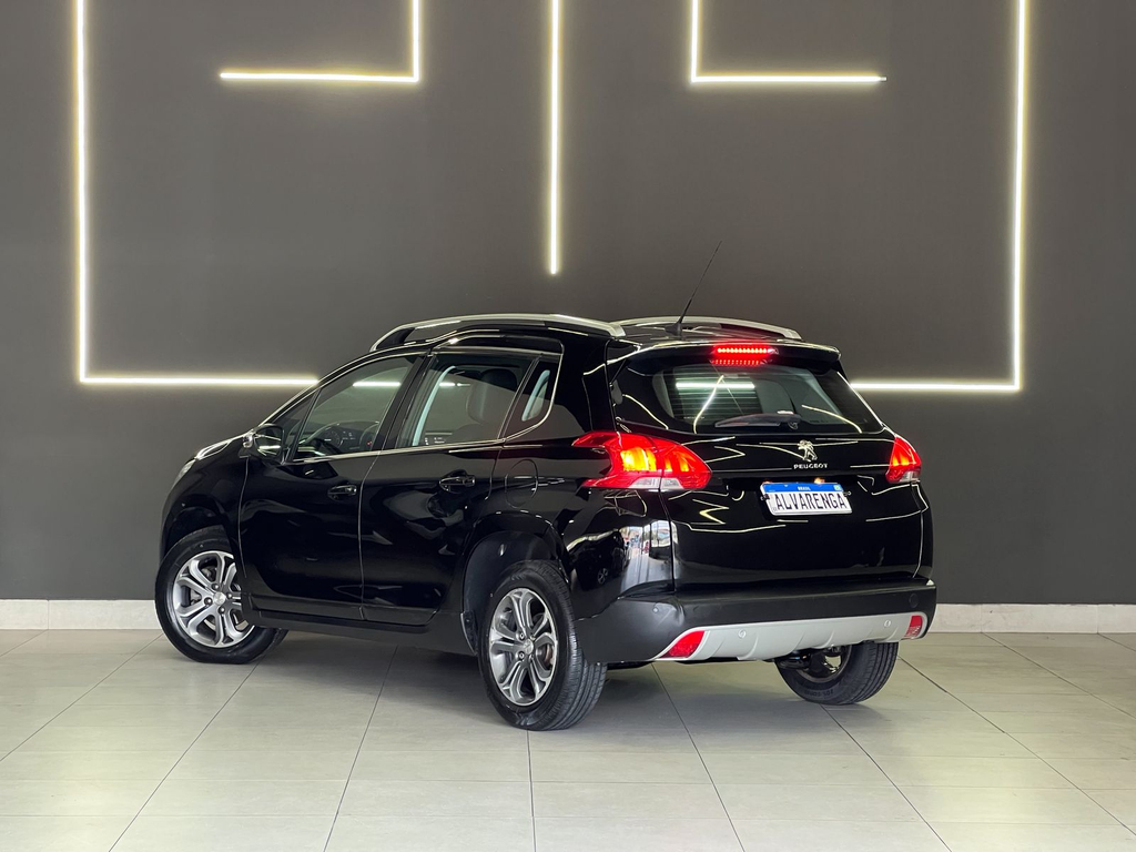 Peugeot 2008 Preto