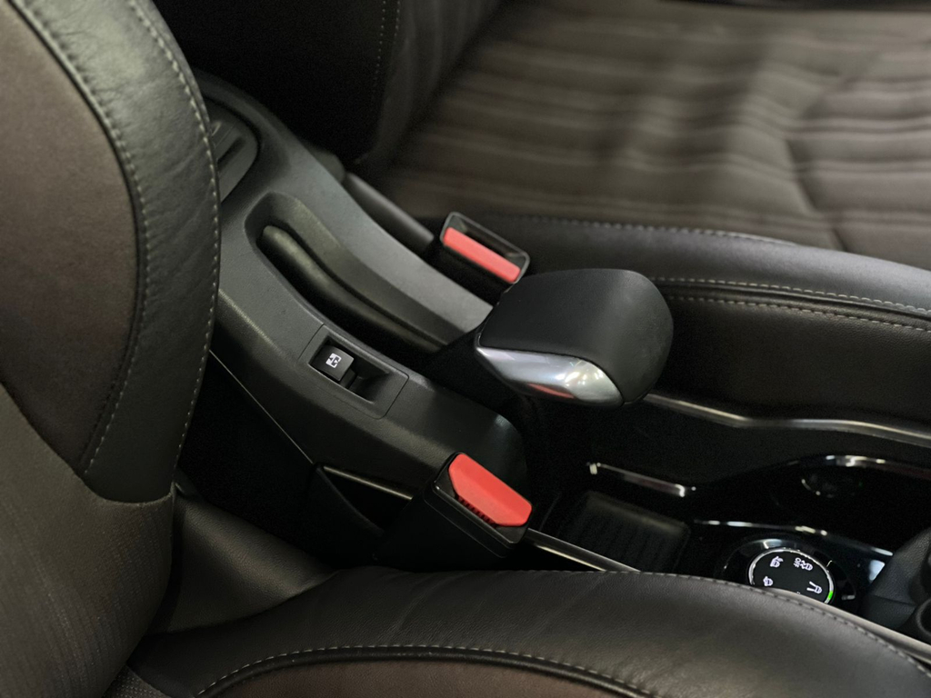 Peugeot 2008 Preto
