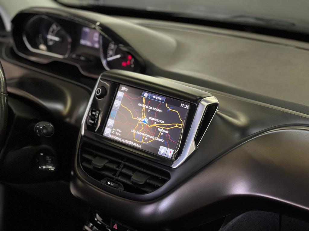 Peugeot 2008 Preto