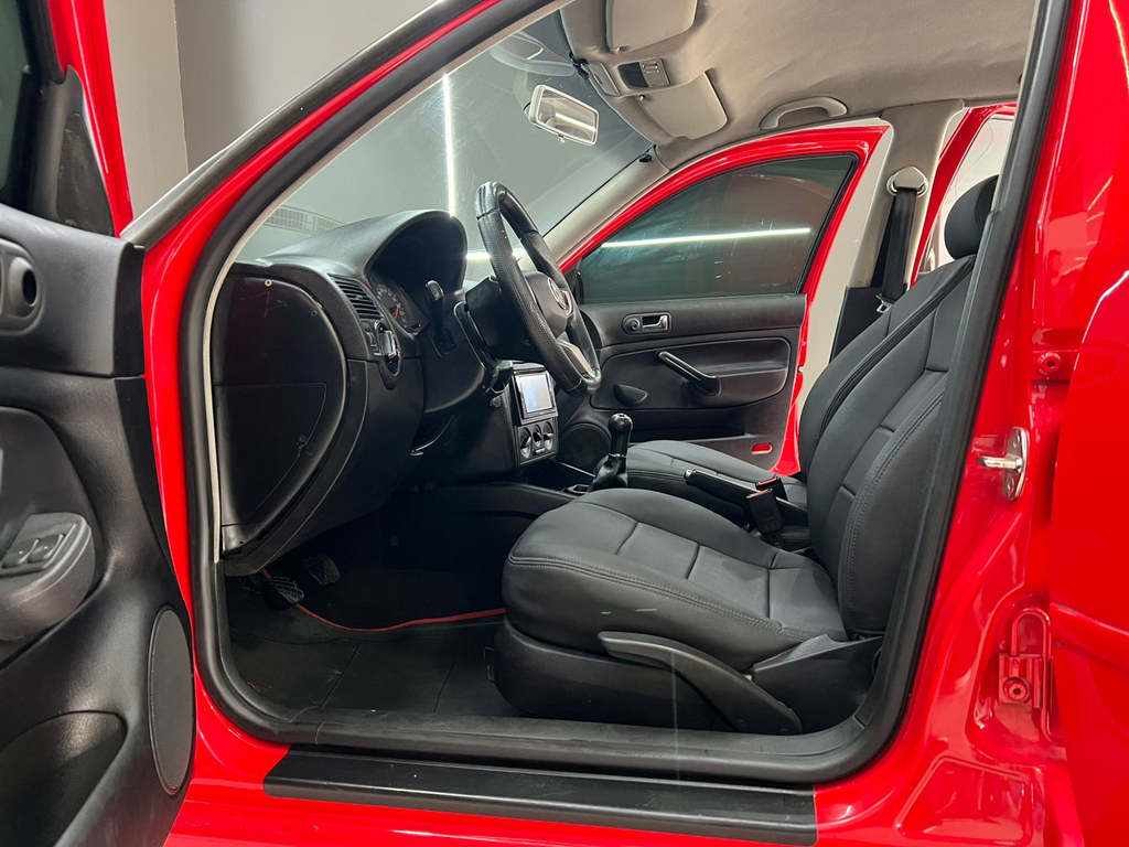 Volkswagen Golf Vermelho