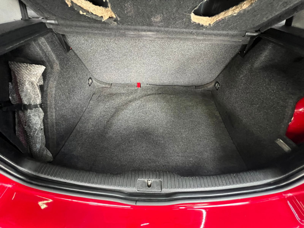 Volkswagen Golf Vermelho