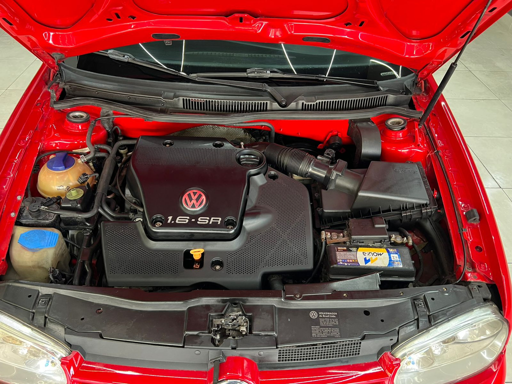 Volkswagen Golf Vermelho