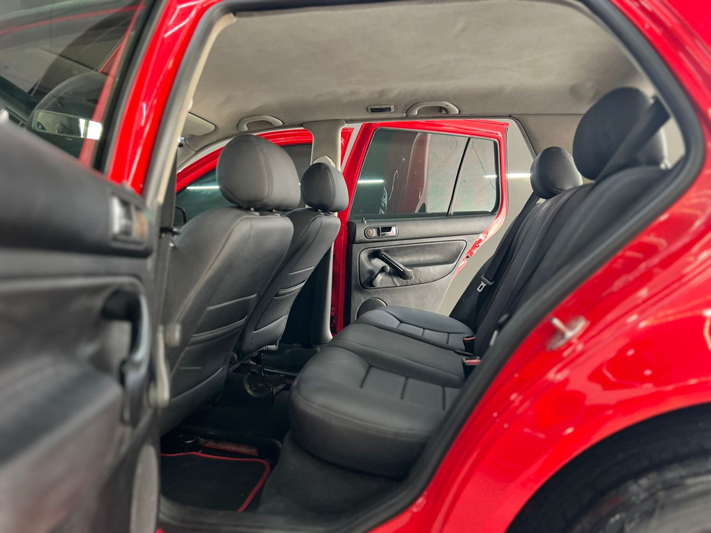 Volkswagen Golf Vermelho