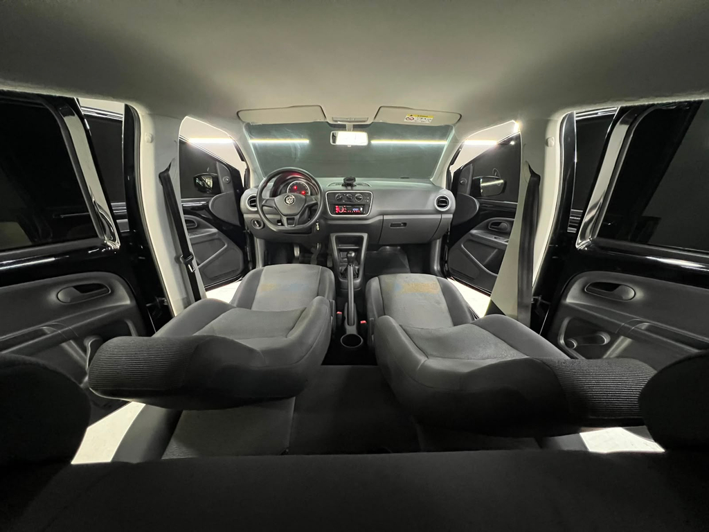 Volkswagen Up! Preto