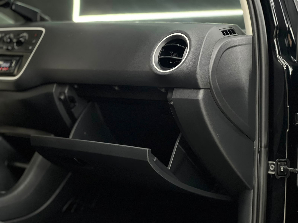 Volkswagen Up! Preto
