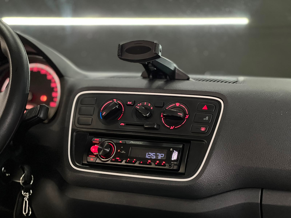 Volkswagen Up! Preto