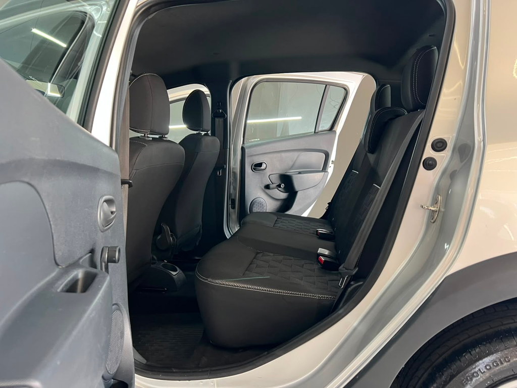 Renault Sandero Stepway Prata