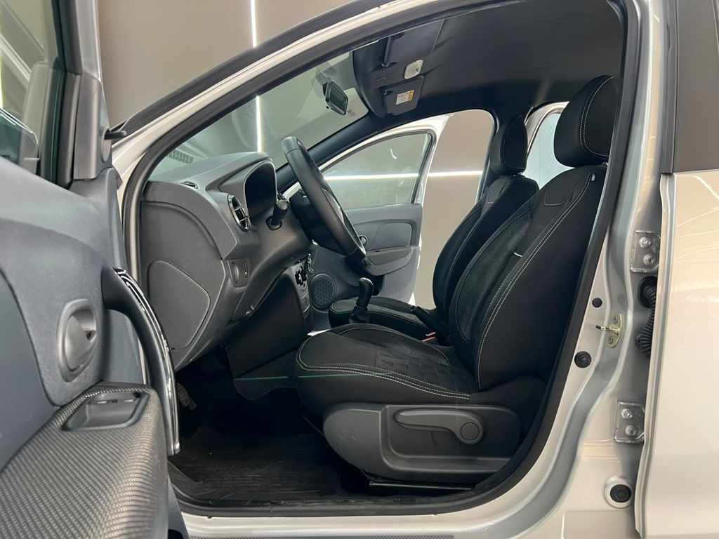 Renault Sandero Stepway Prata