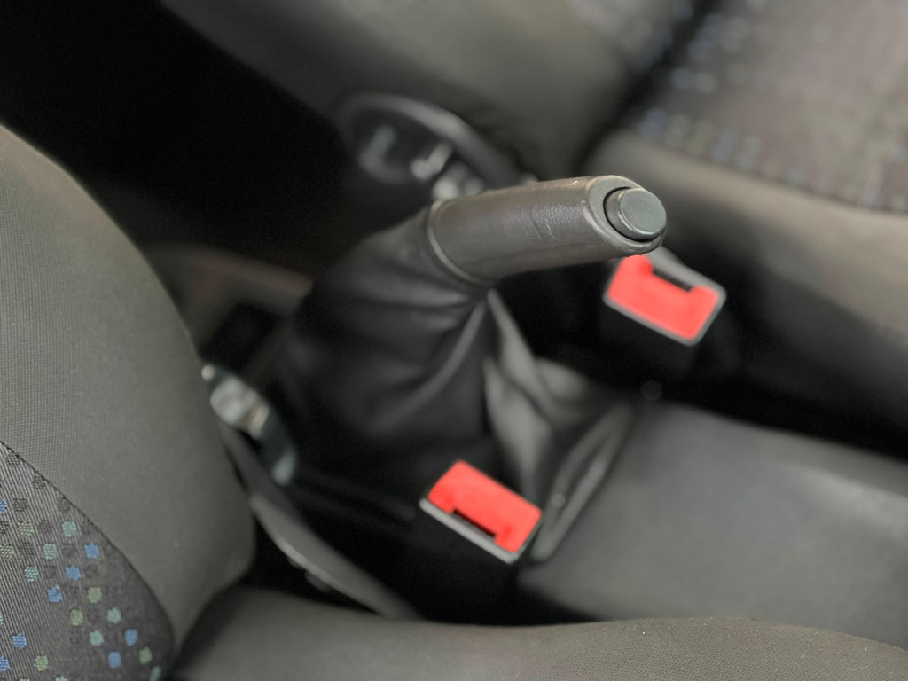 Chevrolet Corsa Hatch Prata