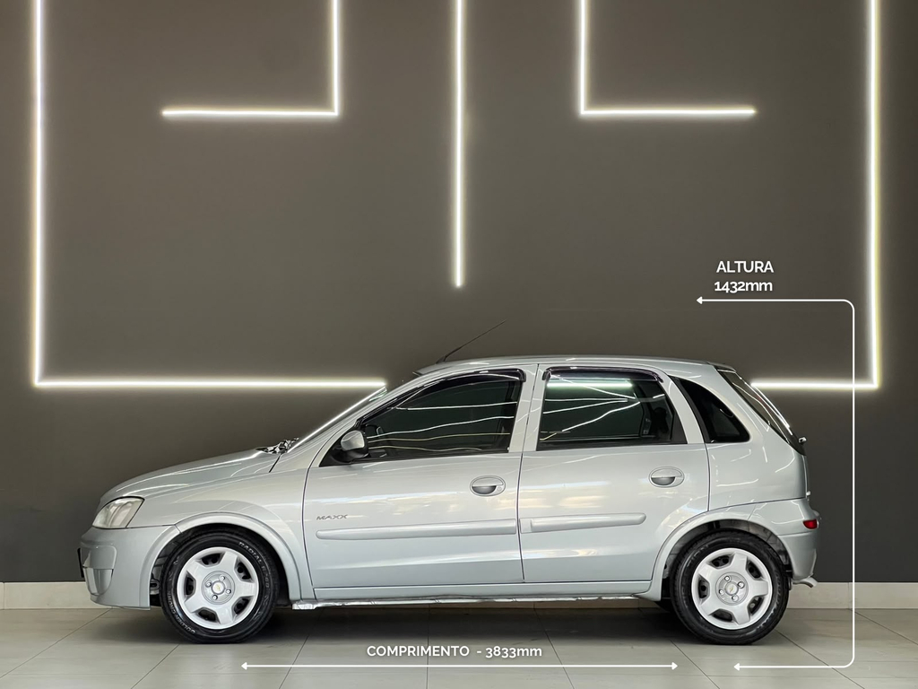 Chevrolet Corsa Hatch Prata