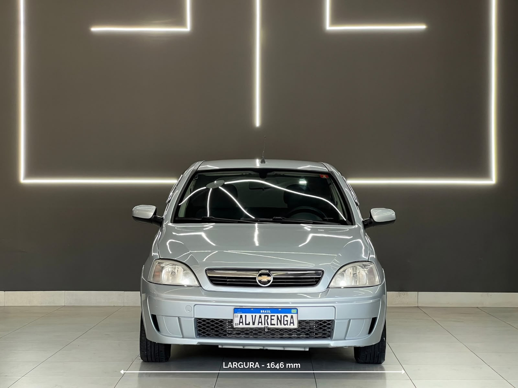 Chevrolet Corsa Hatch Prata
