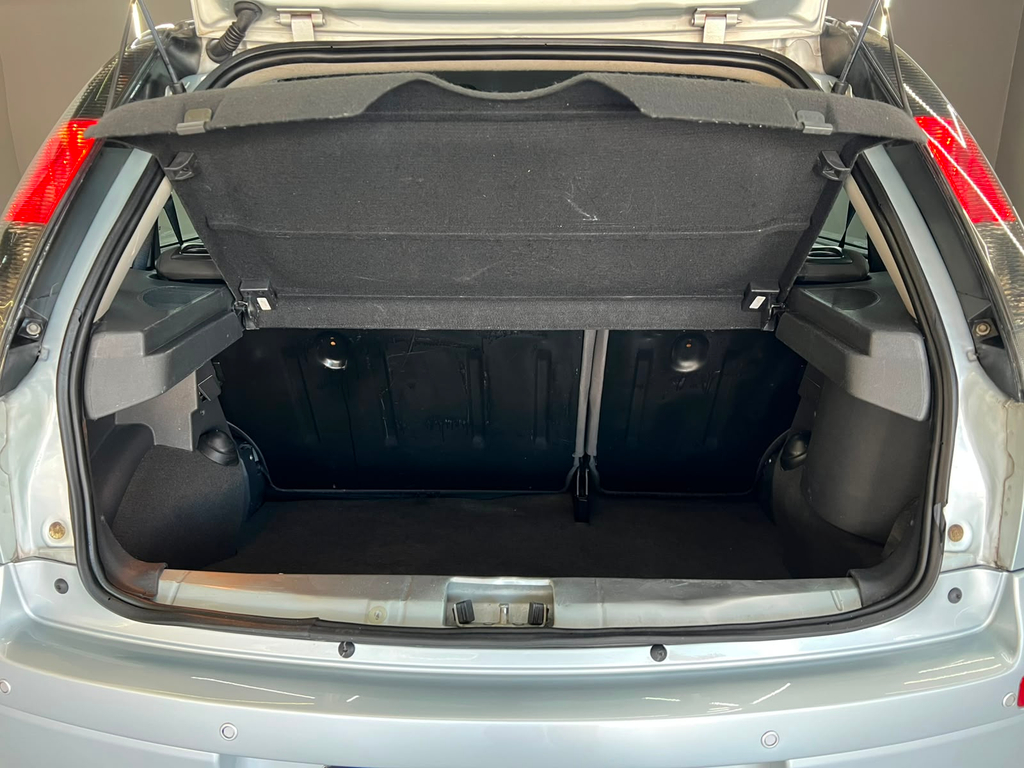 Chevrolet Corsa Hatch Prata