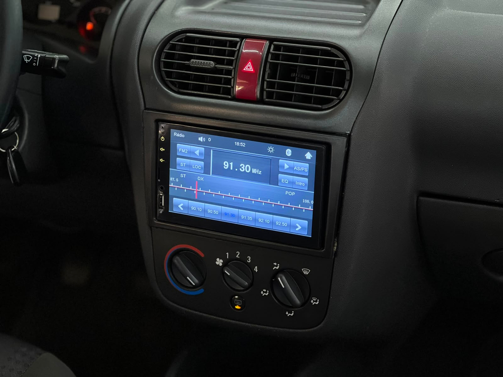 Chevrolet Corsa Hatch Prata