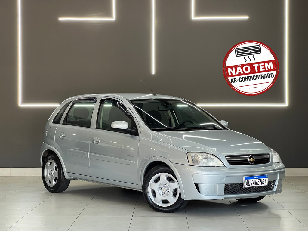 Chevrolet Corsa Hatch Prata