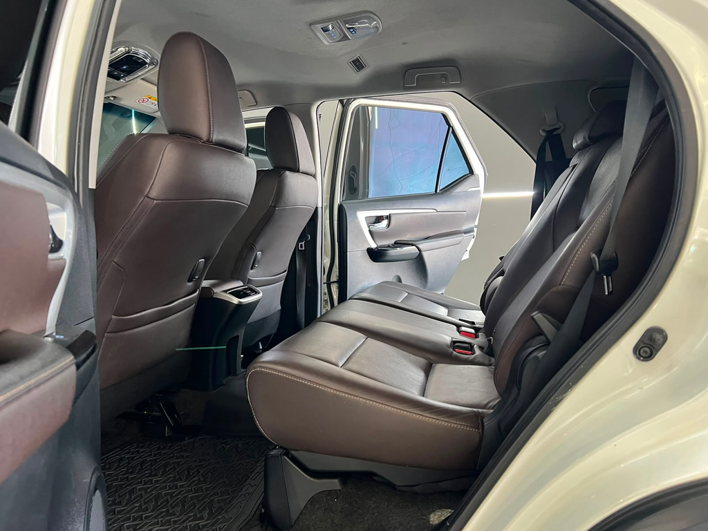 Toyota Hilux SW4 Branco