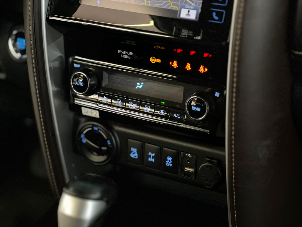 Toyota Hilux SW4 Branco