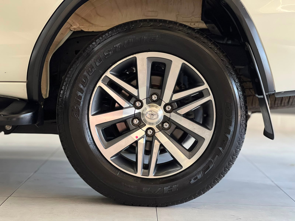 Toyota Hilux SW4 Branco