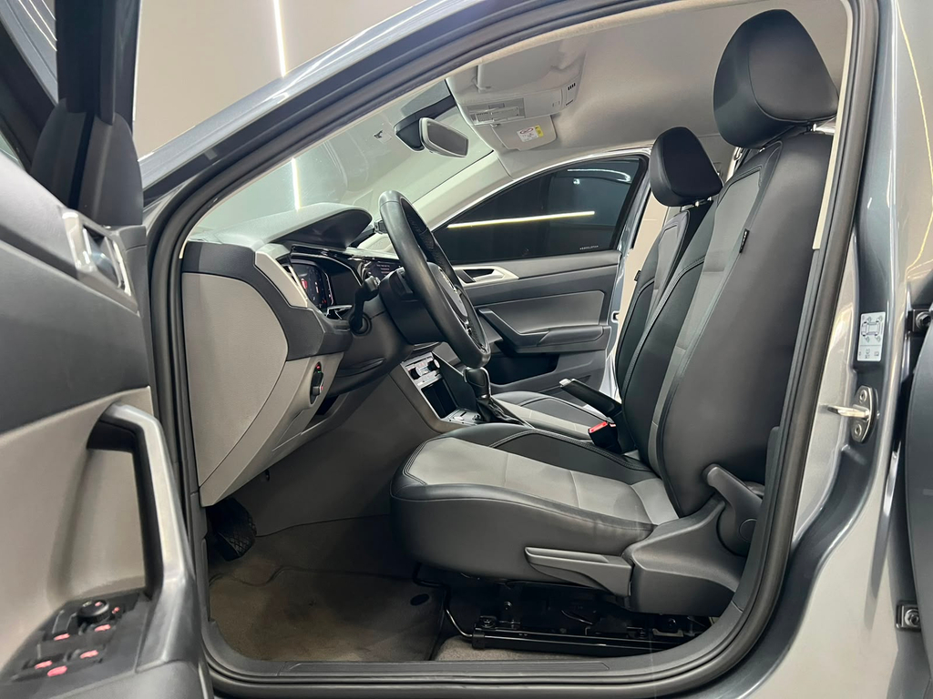 Volkswagen Polo Cinza