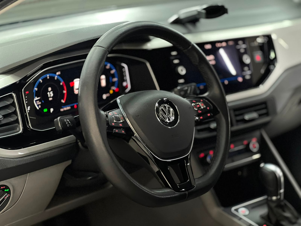 Volkswagen Polo Cinza