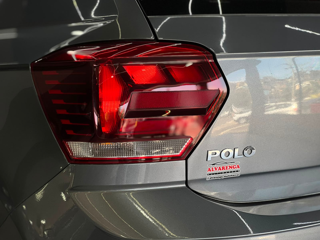 Volkswagen Polo Cinza