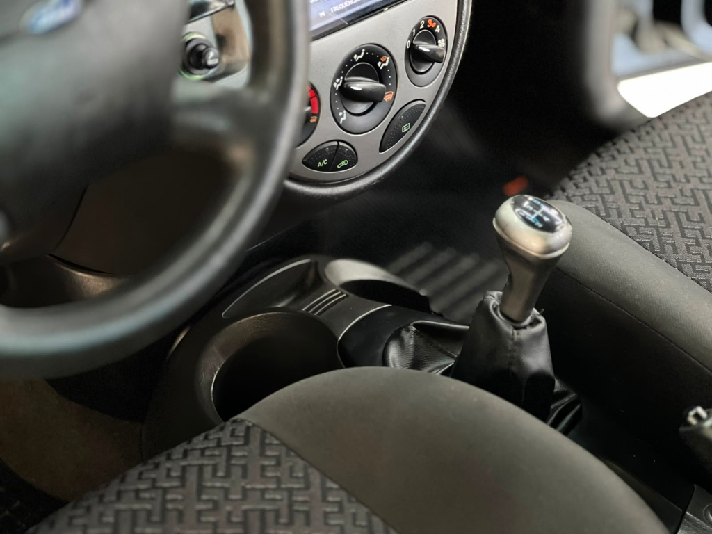Ford Focus Sedan Preto