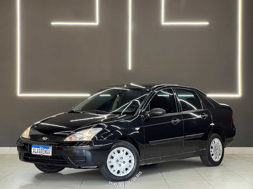 Ford Focus Sedan Preto