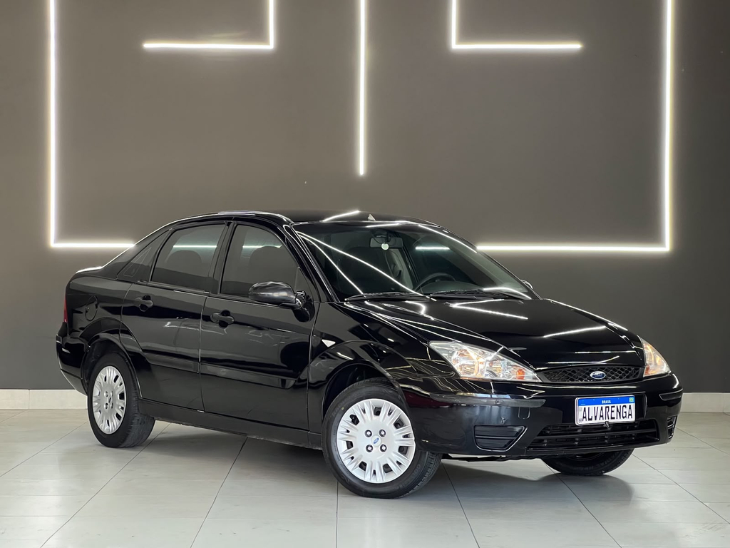 Ford Focus Sedan Preto
