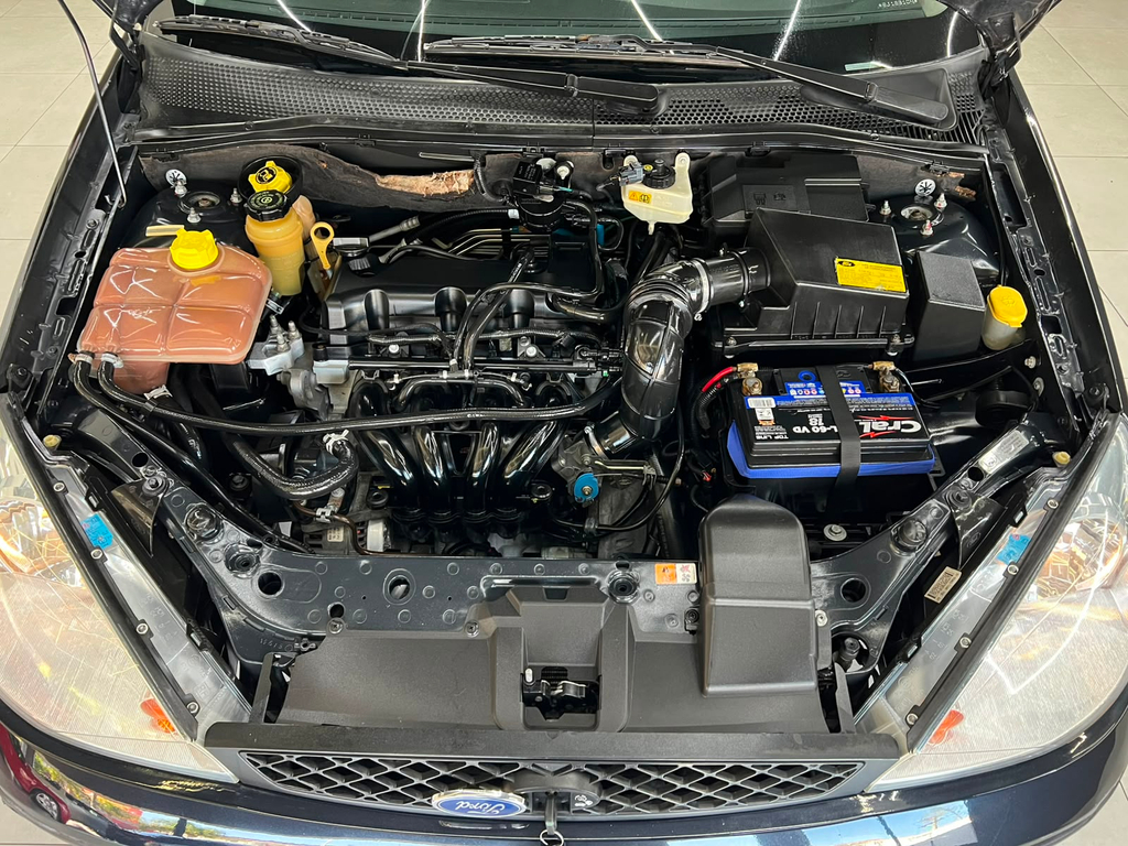 Ford Focus Sedan Preto
