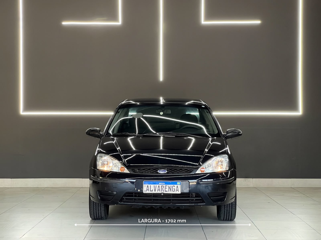Ford Focus Sedan Preto