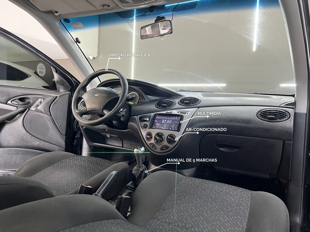 Ford Focus Sedan Preto