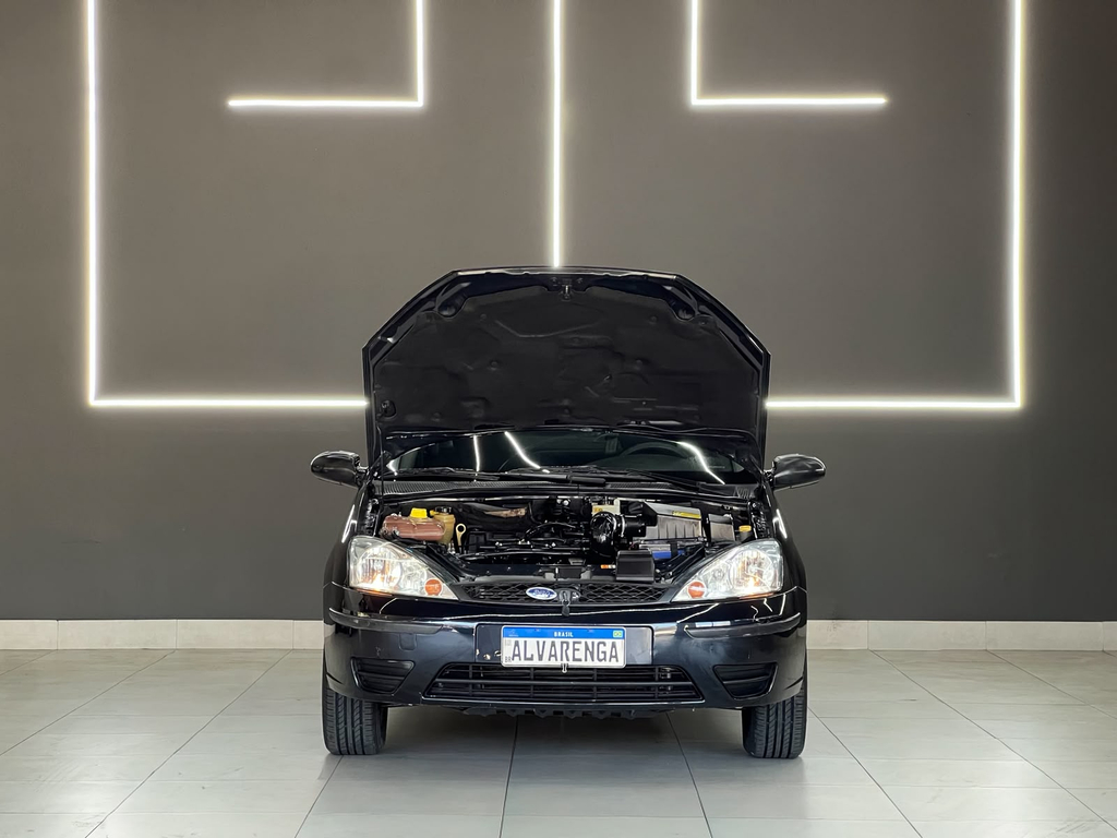 Ford Focus Sedan Preto