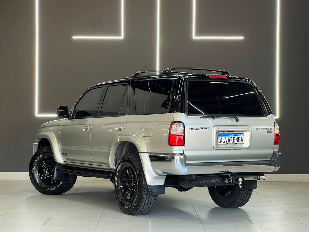 Toyota SW4 Prata