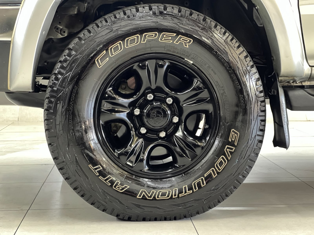 Toyota SW4 Prata
