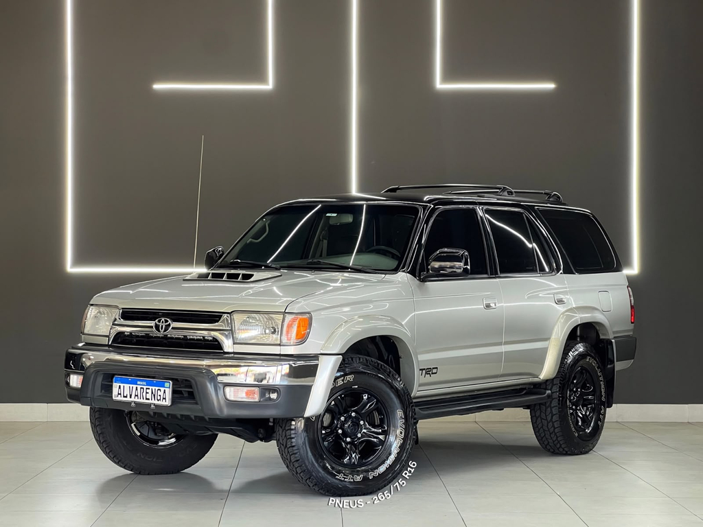 Toyota SW4 Prata