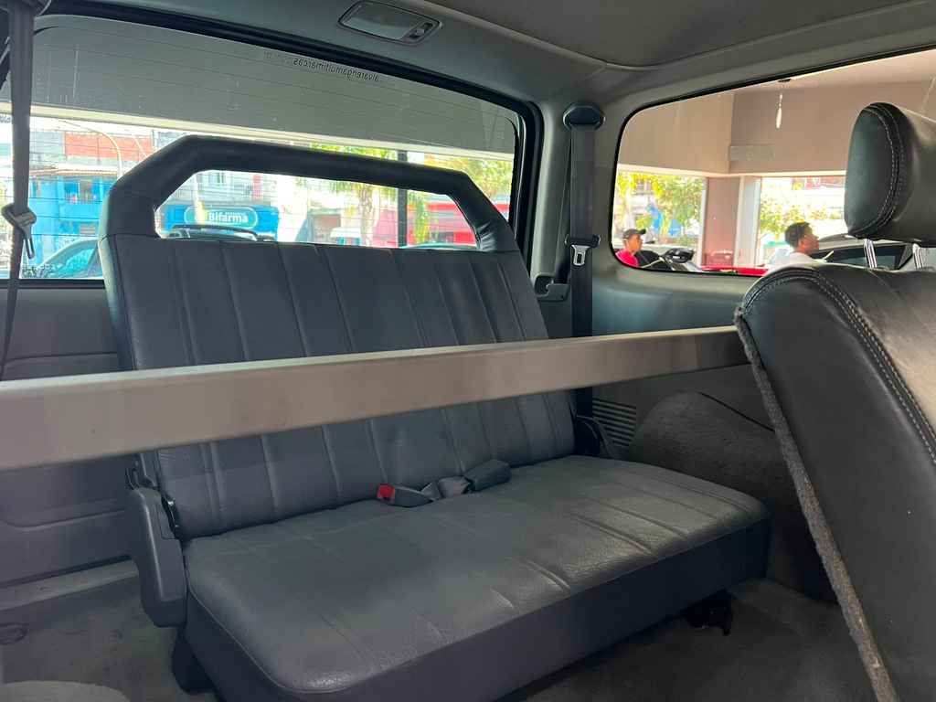 Toyota SW4 Prata