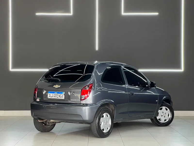 Chevrolet Celta Cinza