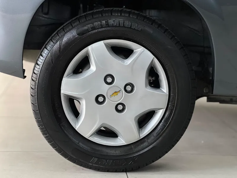 Chevrolet Celta Cinza