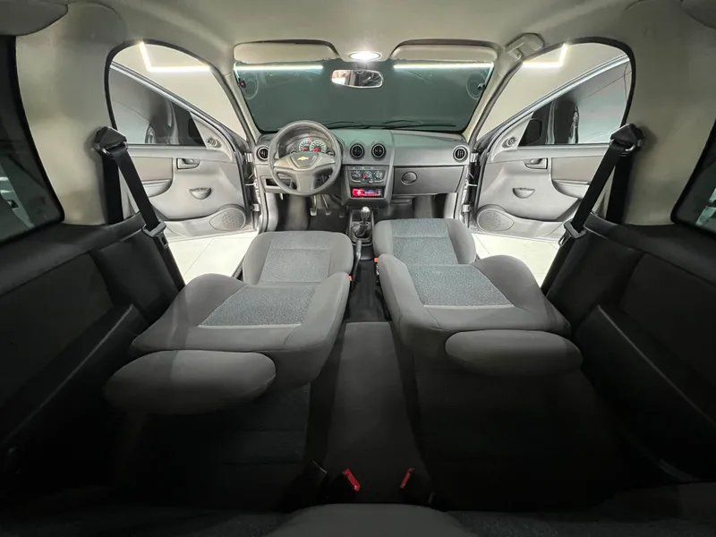 Chevrolet Celta Cinza
