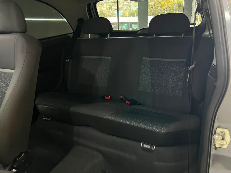 Chevrolet Celta Cinza