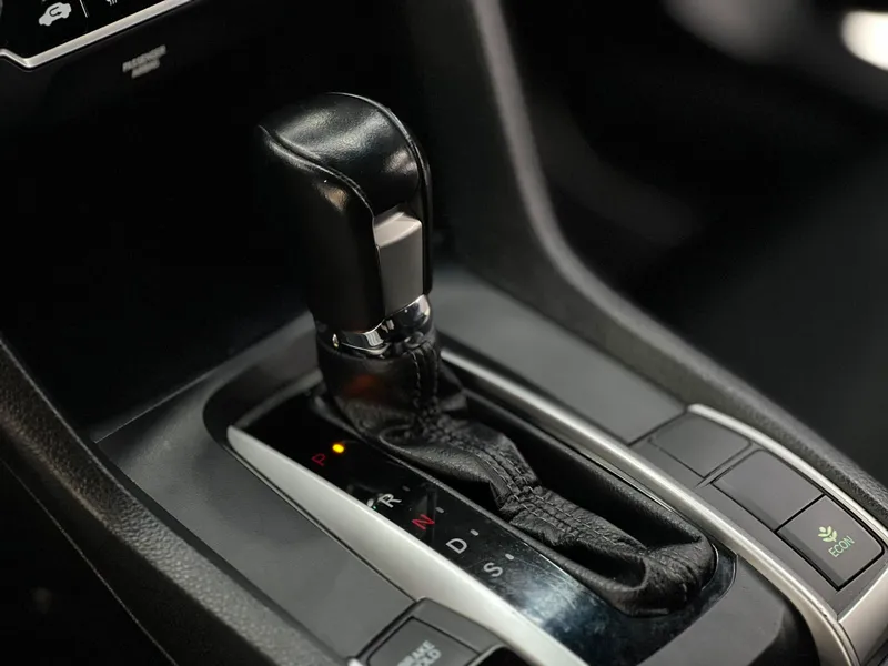 Honda Civic Sedan Preto