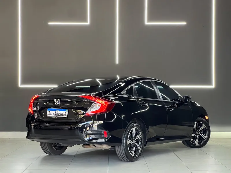 Honda Civic Sedan Preto