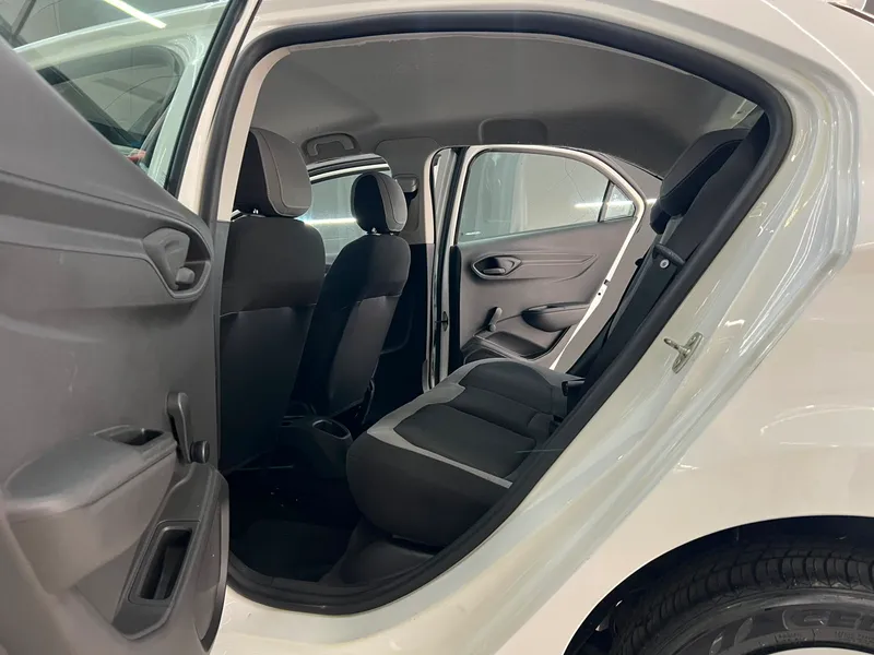 Chevrolet Onix Branco