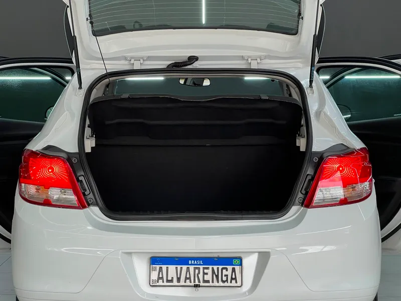 Chevrolet Onix Branco