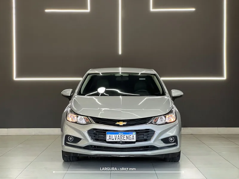 Chevrolet Cruze Sedan Prata