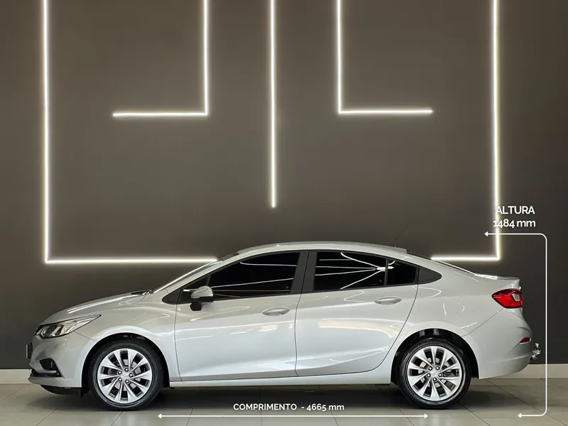 Chevrolet Cruze Sedan Prata
