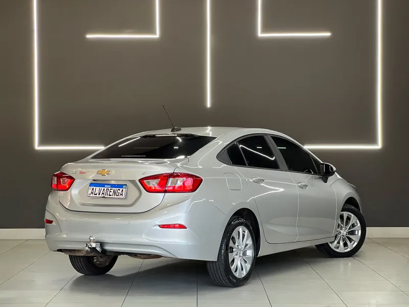 Chevrolet Cruze Sedan Prata
