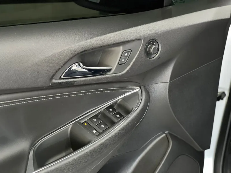 Chevrolet Cruze Sedan Prata